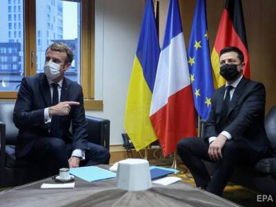 Зеленский обсудил с Макроном переговорный процесс и расследование преступлений РФ в Украине