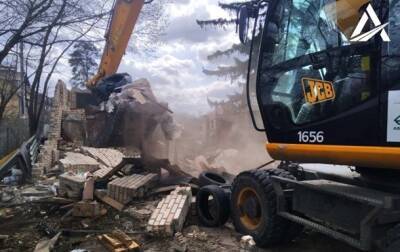В трех городах на Киевщине очистили 125 км дорог