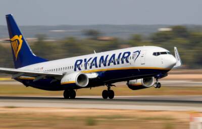 Суд: Ryanair должен выплатить бывшим работникам в Литве 600 тыс. евро