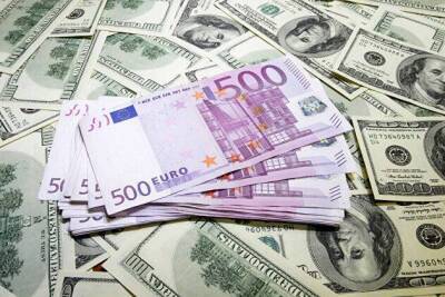 На 10.07 мск курс доллара падал до 80,59 рубля, курс евро - до 86,3 рубля