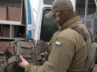 "Метинвест" Ахметова предоставит защитникам Украины 90 тысяч бронежилетов