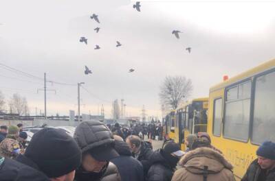 "Это нелюди!": оккупанты атаковали автобусы на Харьковщине, есть жертвы