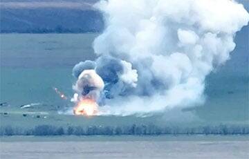 Украинские военные точным ударом уничтожили батарею вражеской артиллерии