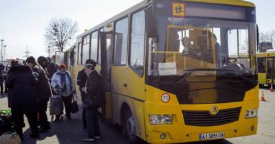Армия РФ обстреляла колонну эвакуационных автобусов под Харьковом (фото)