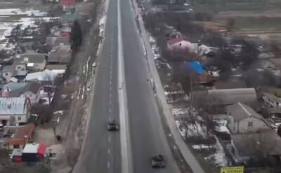 "Гори, российский Т-72": украинские дроны превращают технику врага в пепел, яркие кадры