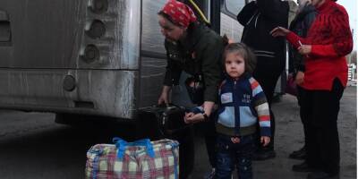 В России заявили о вывозе украинцев из Изюма в РФ