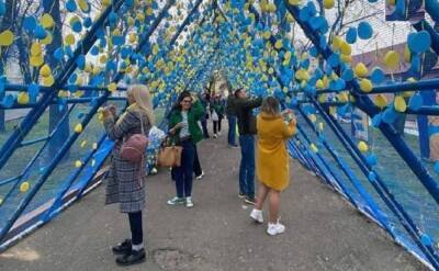 "Пасхальный коридор жизни": во Львове создали удивительную праздничную инсталляцию, фото