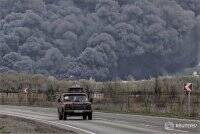 Появились апокалиптические фото пожара после обстрела Лисичанского НПЗ