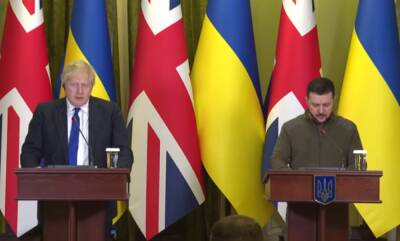 россия горько пожалеет о нападении: Борис Джонсон заявил о переброске тяжелой техники в Украину