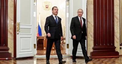 Дмитрий Медведев пригрозил Европе дефолтом, если он настигнет Россию