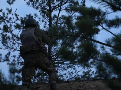 Украинские военные за сутки сбили на Донбассе два российских вертолета и отбили 12 атак оккупантов – штаб ООС