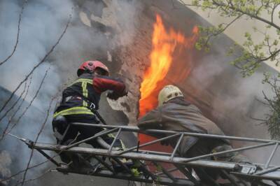 На Харьковщине резко возросло количество пожаров из-за обстрелов (фото)