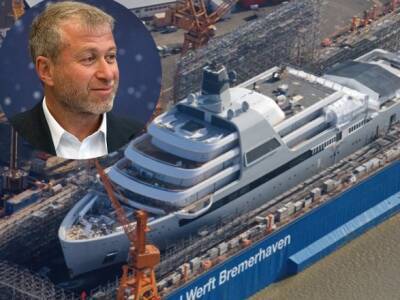 Яхту российского олигарха Романа Абрамовича выдворили из турецкого порта в Бодруме