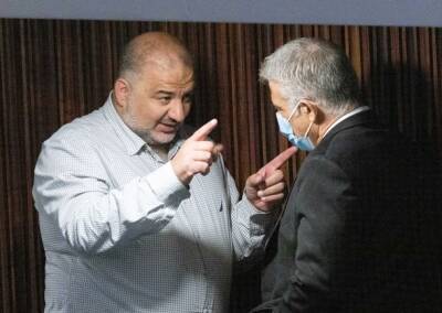 «Ликуд» убеждает арабского депутата расформировать правительство Беннета