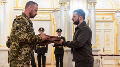 Зеленский наградил еще 192 украинских военных
