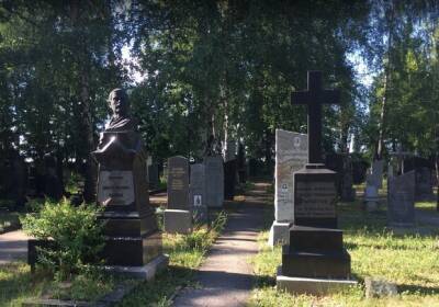 В Харькове ряд кладбищ закрыли для посещения из-за обстрелов