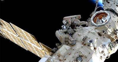 С протянутой рукой на орбите. Российские космонавты установили на МКС новый манипулятор