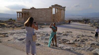 Греция зазывает туристов