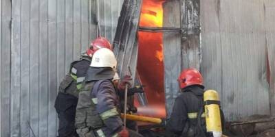 Тушили шесть и семь часов. В Харькове спасатели ликвидировали два масштабных пожара, один из них — вызван обстрелами