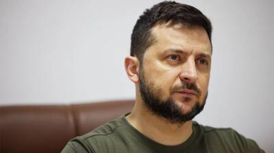 Зеленский отказался комментировать взрывы в Белгороде