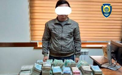 Кассир банка в Сурхандарье украл пенсионные деньги для игры в онлайн-казино