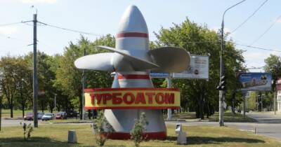 В Харькове обстреляли Турбоатом, людям пришлось экстренно бежать в бомбоубежище: "Прилетело не только на нашу территорию"