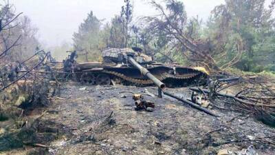 Украинские воины на двух танках разгромили батальон российских десантников