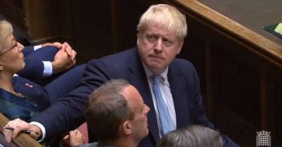 Джонсона вновь разнесли в Парламенте за незаконные вечеринки. Британскому премьеру может грозить отставка