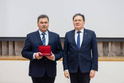 Работник Калининской АЭС признан заслуженным работником атомной промышленности РФ