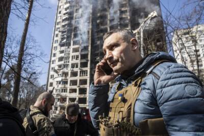 В Киеве снесут 10 разрушенных во время войны домов