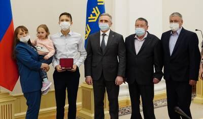 Три Ордена Пирогова получили тюменские медики за борьбу с коронавирусом