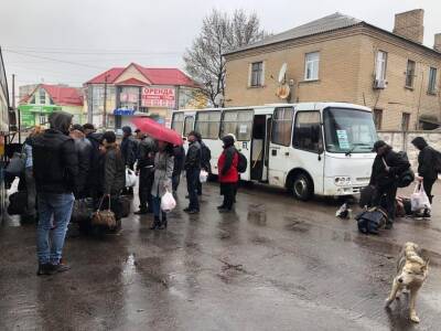 Из Луганской области эвакуировали еще более 100 человек, - Гайдай