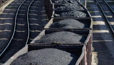 Китай продолжает скупать российский уголь по дешевке