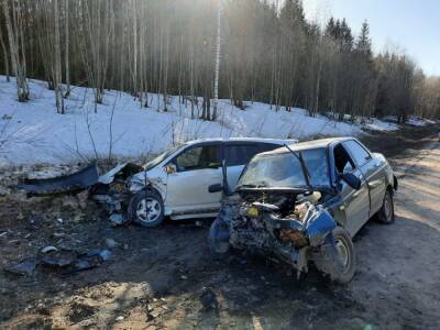 В Тверской области три человека пострадали в ДТП из-за взорвавшегося колеса легковушки