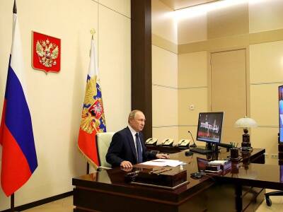 Bloomberg сообщил, кто вместе с Путиным принимал финальное решение о вторжении в Украину