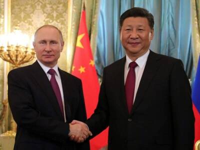 Си Цзиньпин призвал не выбрасывать «неугодные» страны «за борт»