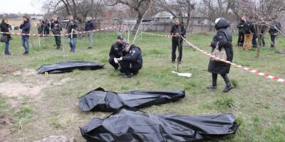 В Бородянке нашли новые захоронения с телами мирных жителей