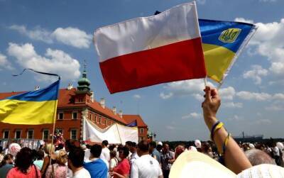 Польша переформатирует рынок труда из-за дефицита мужчин, которые возвращаются в Украину