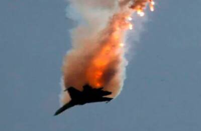 Рухнули один за другим: бойцы ВСУ нанесли мощный удар по российской авиации, видео