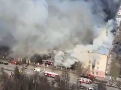 Здание института в РФ, где занимались разработкой "Искандеров", сгорело. Погибли не менее шести человек. Видео