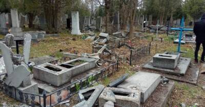 ВС РФ разрушила 3 тыс. памятников на кладбище в Чернигове