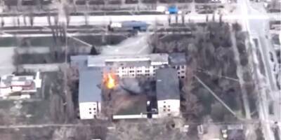 Ювелирная работа: украинская артиллерия уничтожила танки РФ, сохранив здания, за которыми они прятались — виде