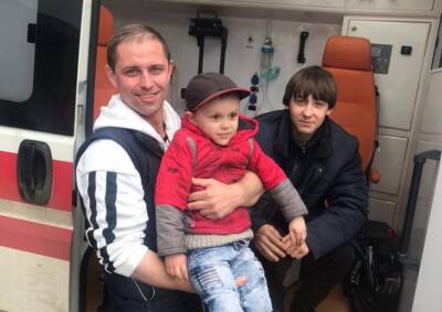 "Хотя бы мать была жива": из Рубежного спасли двух мальчиков, которые бродили по городу одни