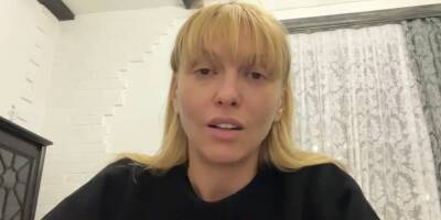 Живет на вилле российской блогерши. Оля Полякова появилась в интервью Собчак и рассказала, планирует ли возвращаться в Украину