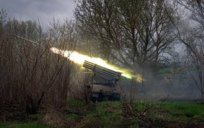 Враг атакует по всему Донбассу - Генштаб
