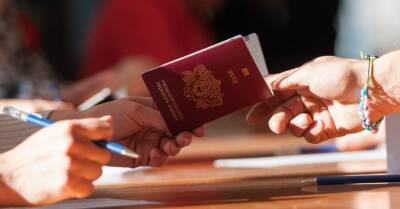 В 2005 году гражданство Латвии получили 19 тысяч человек, в 2021 году - лишь 419