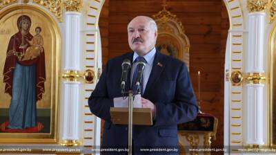Лукашенко, который помогает бомбить Украину, призвал соседей "жить дружно"