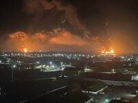 В российском Брянске вспыхнула нефтебаза: жители сначала слышали взрывы