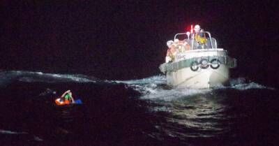 Спасатели в Японии нашли ребенка с затонувшего круизного судна