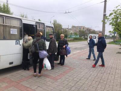Еще 12 жителей Северодонецка эвакуировались